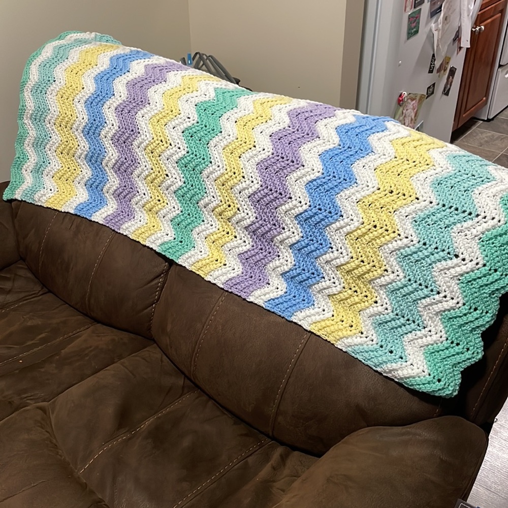 NWOT crochet blanket